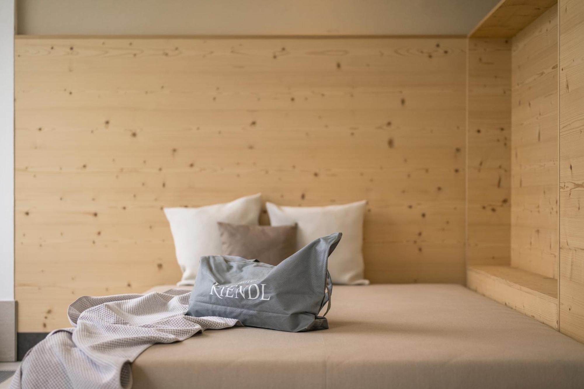 Hotel Kiendl Schenna Eksteriør bilde