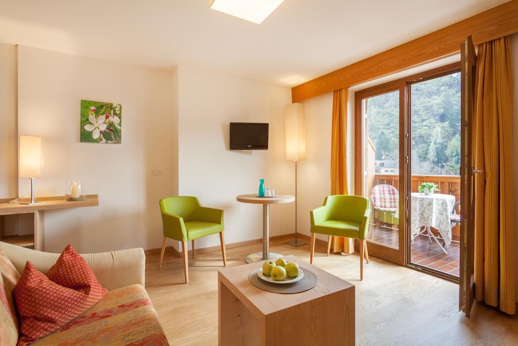 Hotel Kiendl Schenna Eksteriør bilde
